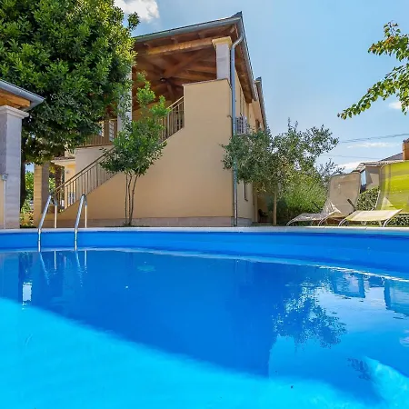 Holiday home In With Private Pool Vodnjan